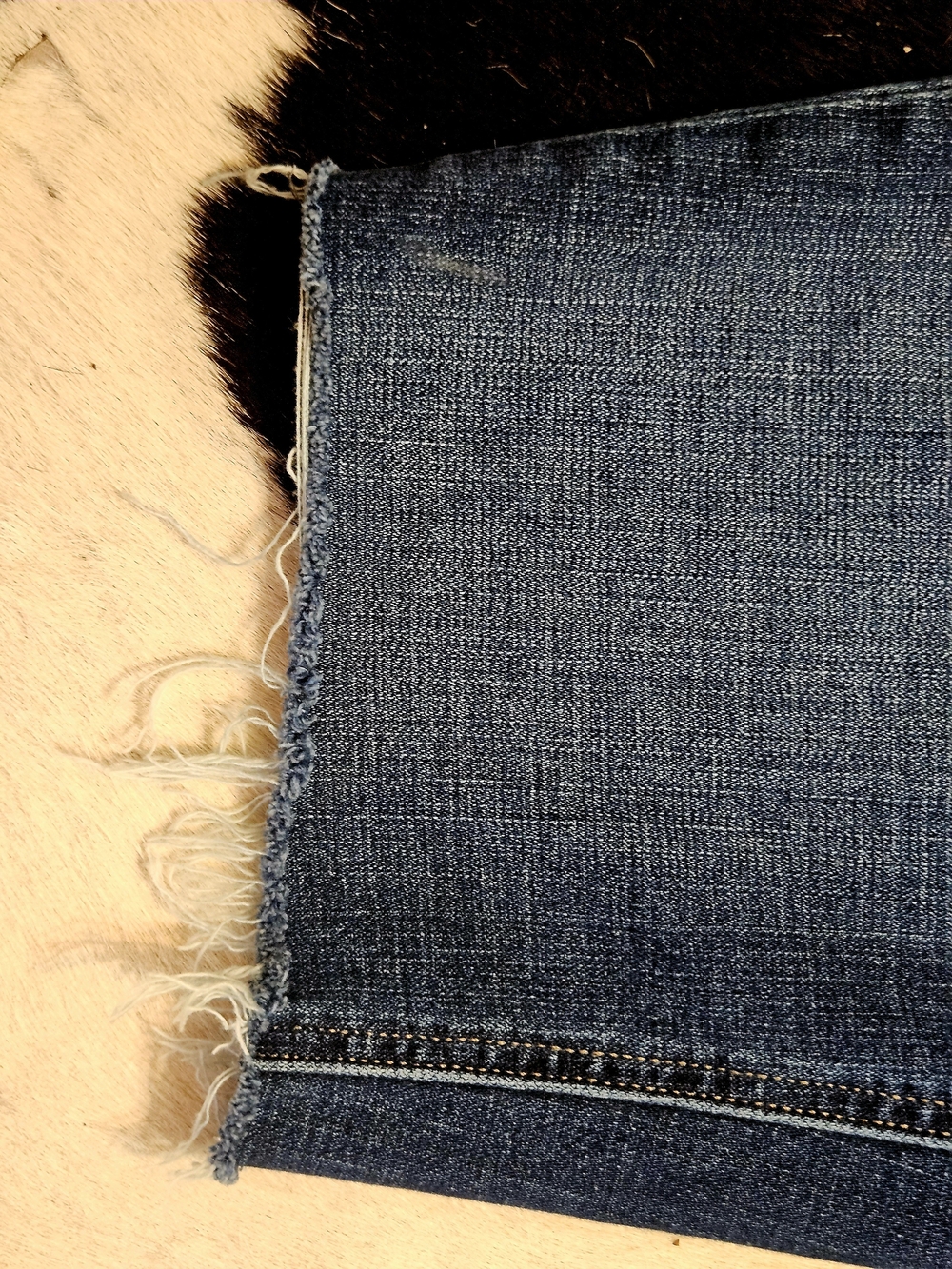 Levi's Women's Dark Blue Cutoff Jean Shorts JORTS Sz 8 - Picture 7 of 7